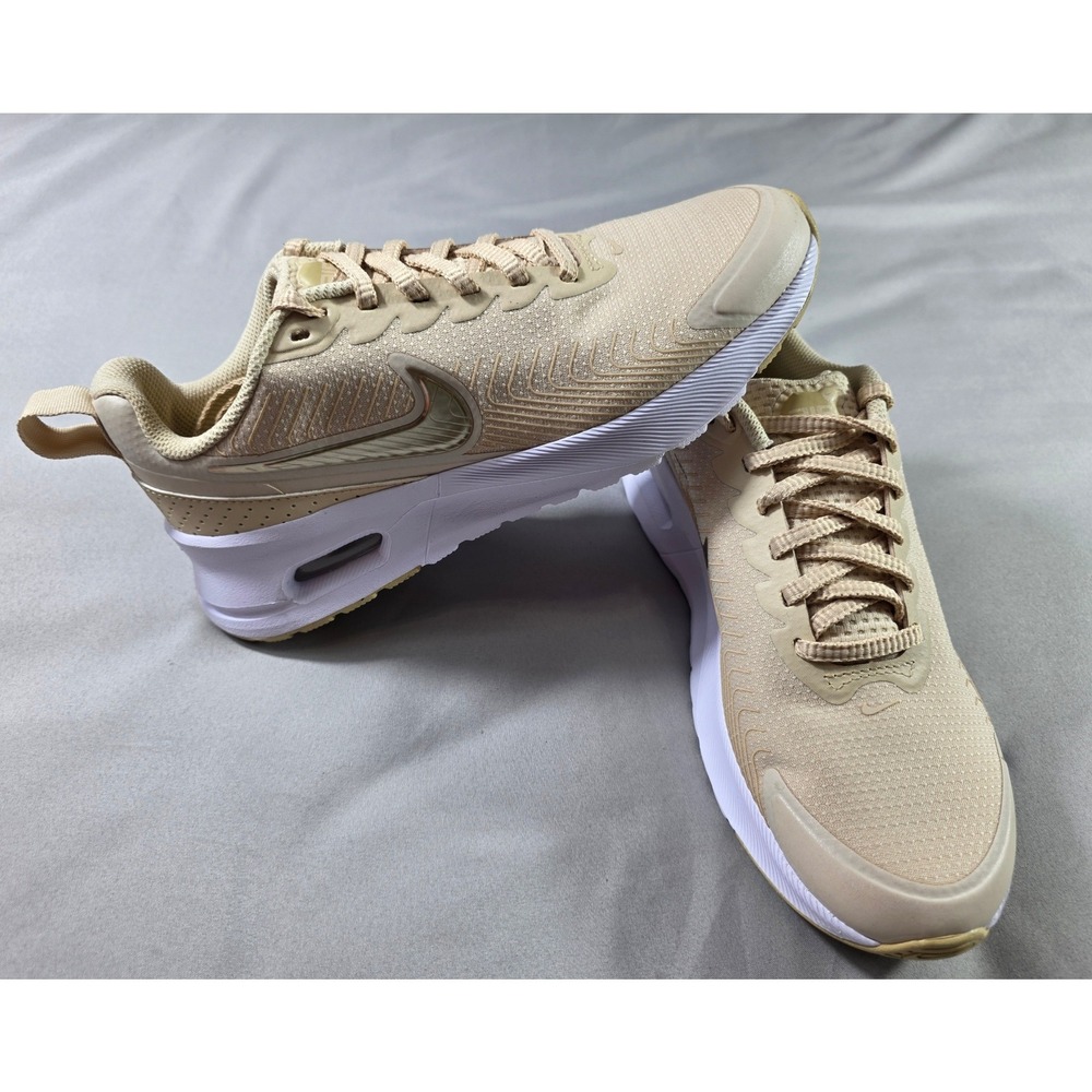 Nike Air Max Nuaxis Women 6.5 Sanddrift / White / Grain Running Shoes NWOB